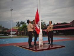 Tanamkan Nilai Nasionalisme, Anggota Pramuka Lapas Banjarmasin Lakukan Penurunan Bendera