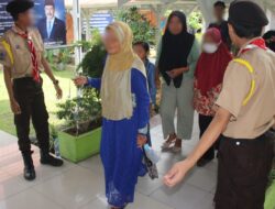 Warga Binaan Pramuka Lapas Banjarmasin Terlibat Dalam Pelayanan Kunjungan