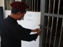 Lapas Banjarmasin Laksanakan Pemeriksaan Rutin Gembok Hunian Warga Binaan Lapas Banjarmasin