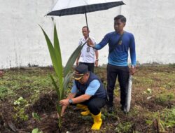 Sinergi Lapas Dan Masyarakat Melalui Program Penanaman Pohon Kelapa Di Banjarmasin