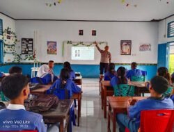 Sat Binmas Polres Tanimbar Tanamkan Kesadaran Hukum di Sekolah