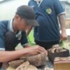 Warga Binaan Lapas Banjarmasin Sulap Batok Kelapa Menjadi Kotak Tisu dan Bunga Hias