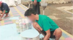 Manfaatkan Limbah Plastik, Lapas Banjarmasin Latih Warga Binaan Membuat Sofa Bundar