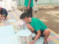 Manfaatkan Limbah Plastik, Lapas Banjarmasin Latih Warga Binaan Membuat Sofa Bundar